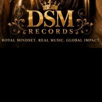 DSM RECORDS RADIO logo
